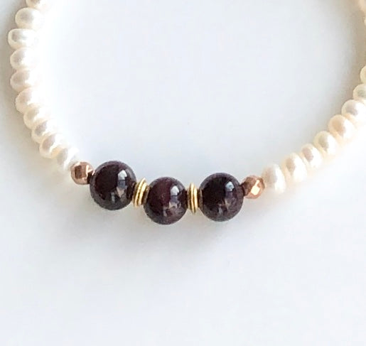 GARNET AND PEARL BRACELET SET