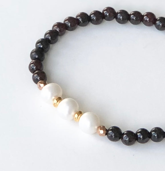 GARNET AND PEARL BRACELET SET