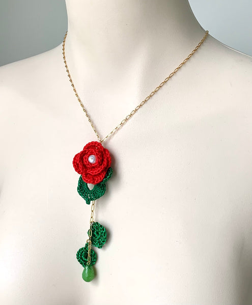 RED FLOWER CROCHET AND GEMSTONE GOLD NECKLACE