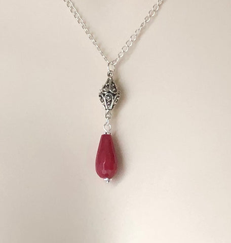 Red teardrop jade necklace
